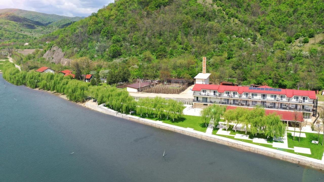 Vega Resort Restaurant & Lodge Orşova Dış mekan fotoğraf