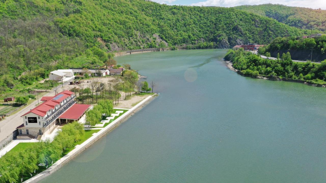 Vega Resort Restaurant & Lodge Orşova Dış mekan fotoğraf