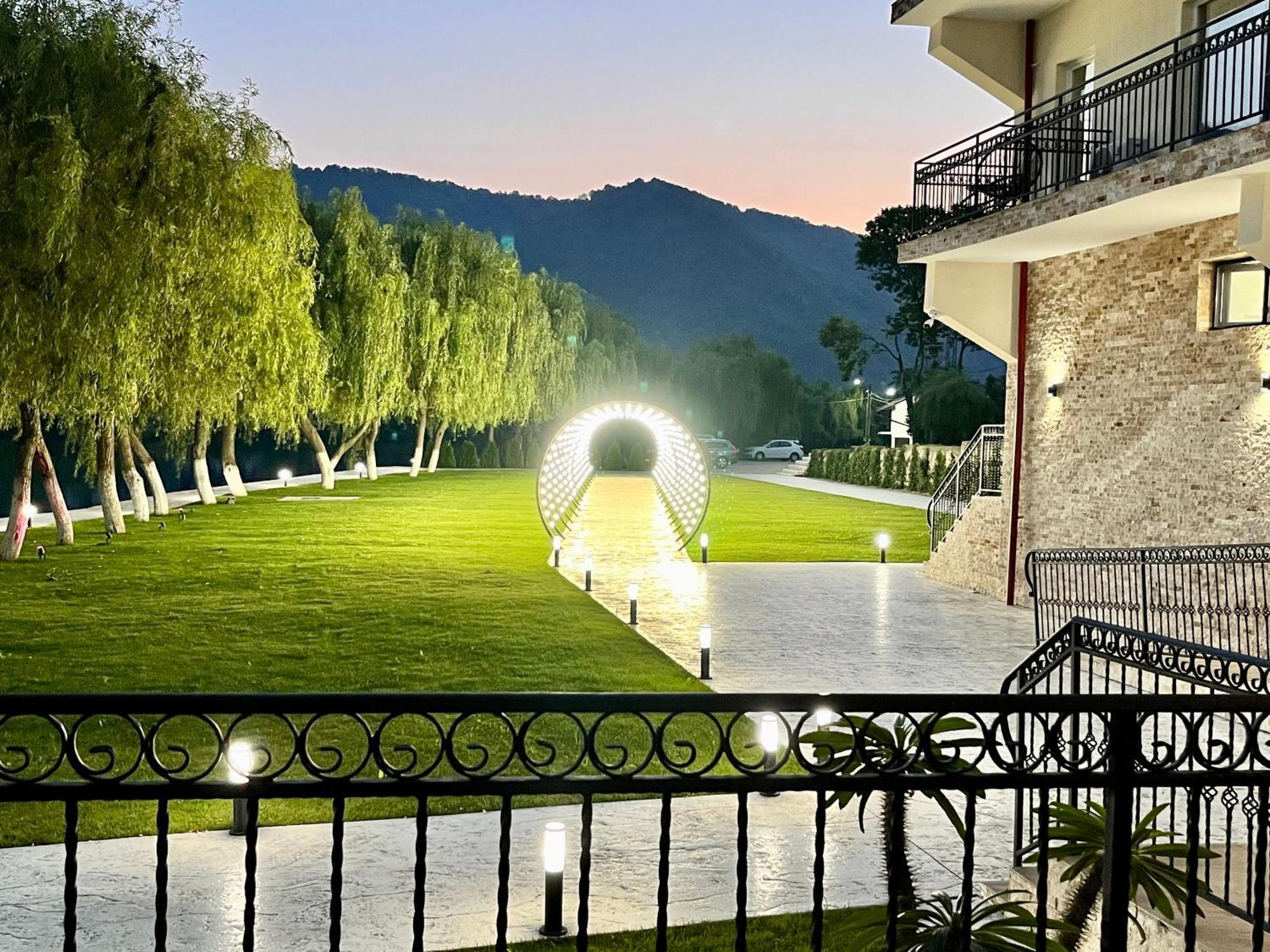 Vega Resort Restaurant & Lodge Orşova Dış mekan fotoğraf