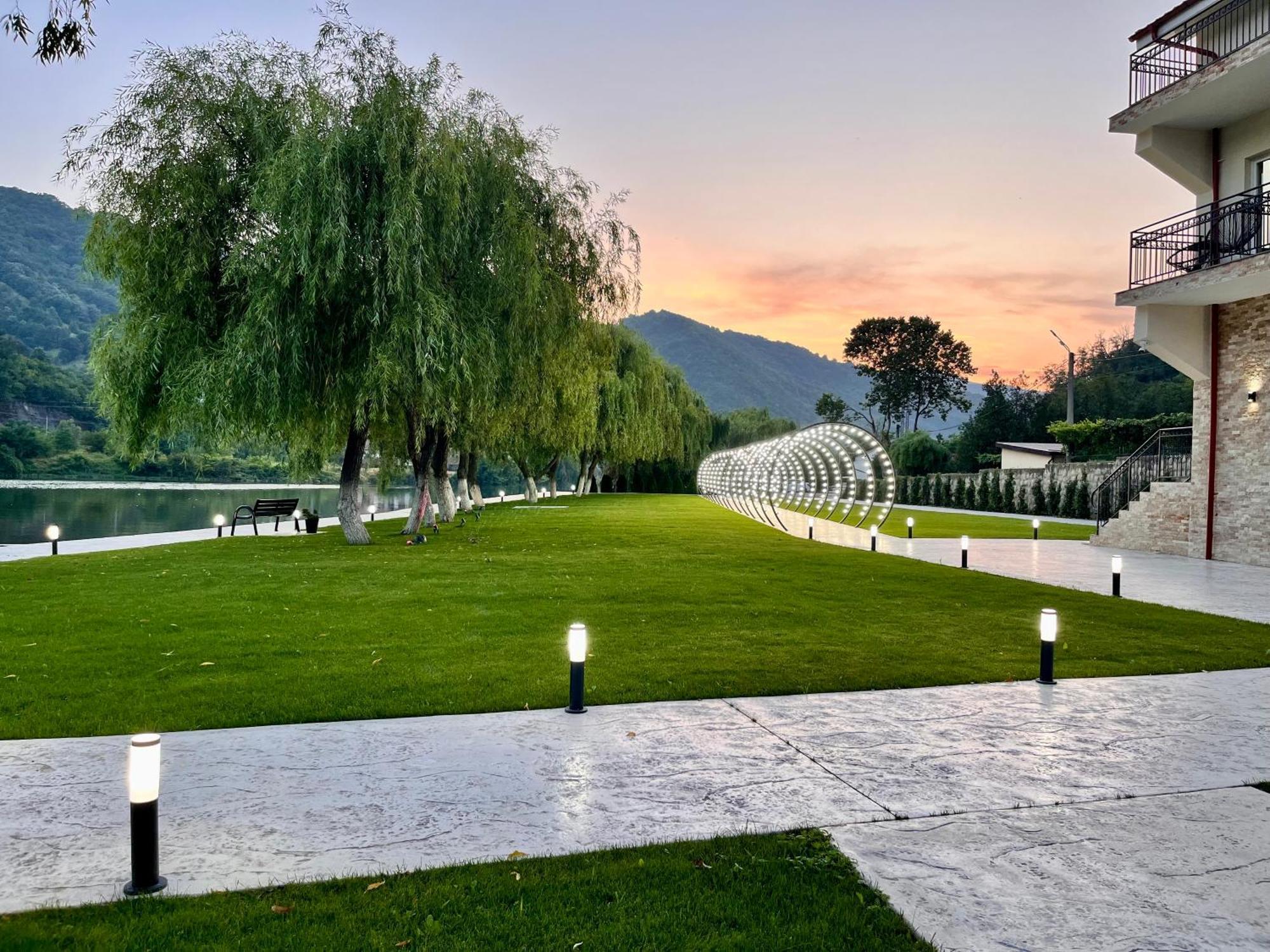 Vega Resort Restaurant & Lodge Orşova Dış mekan fotoğraf