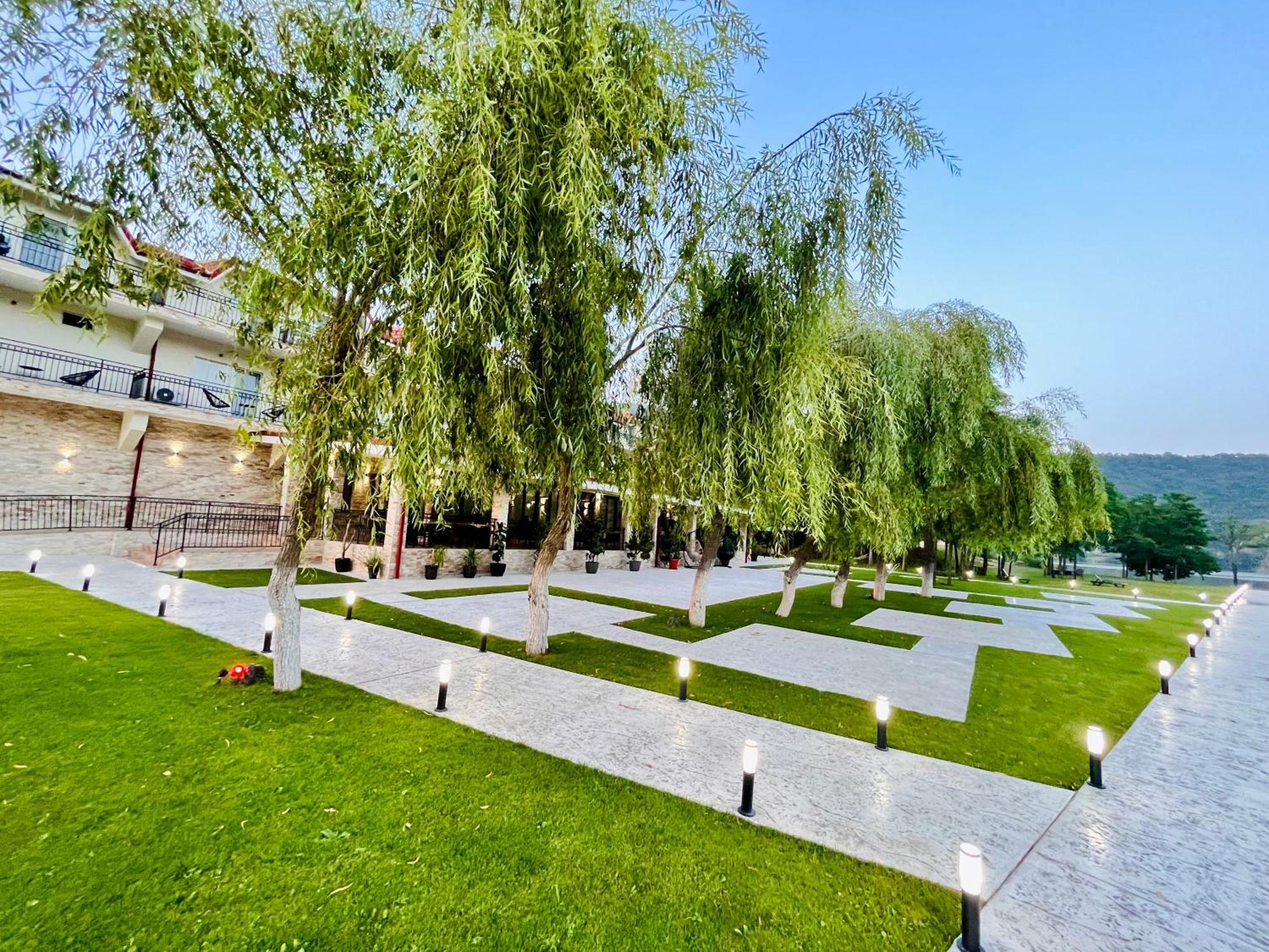 Vega Resort Restaurant & Lodge Orşova Dış mekan fotoğraf