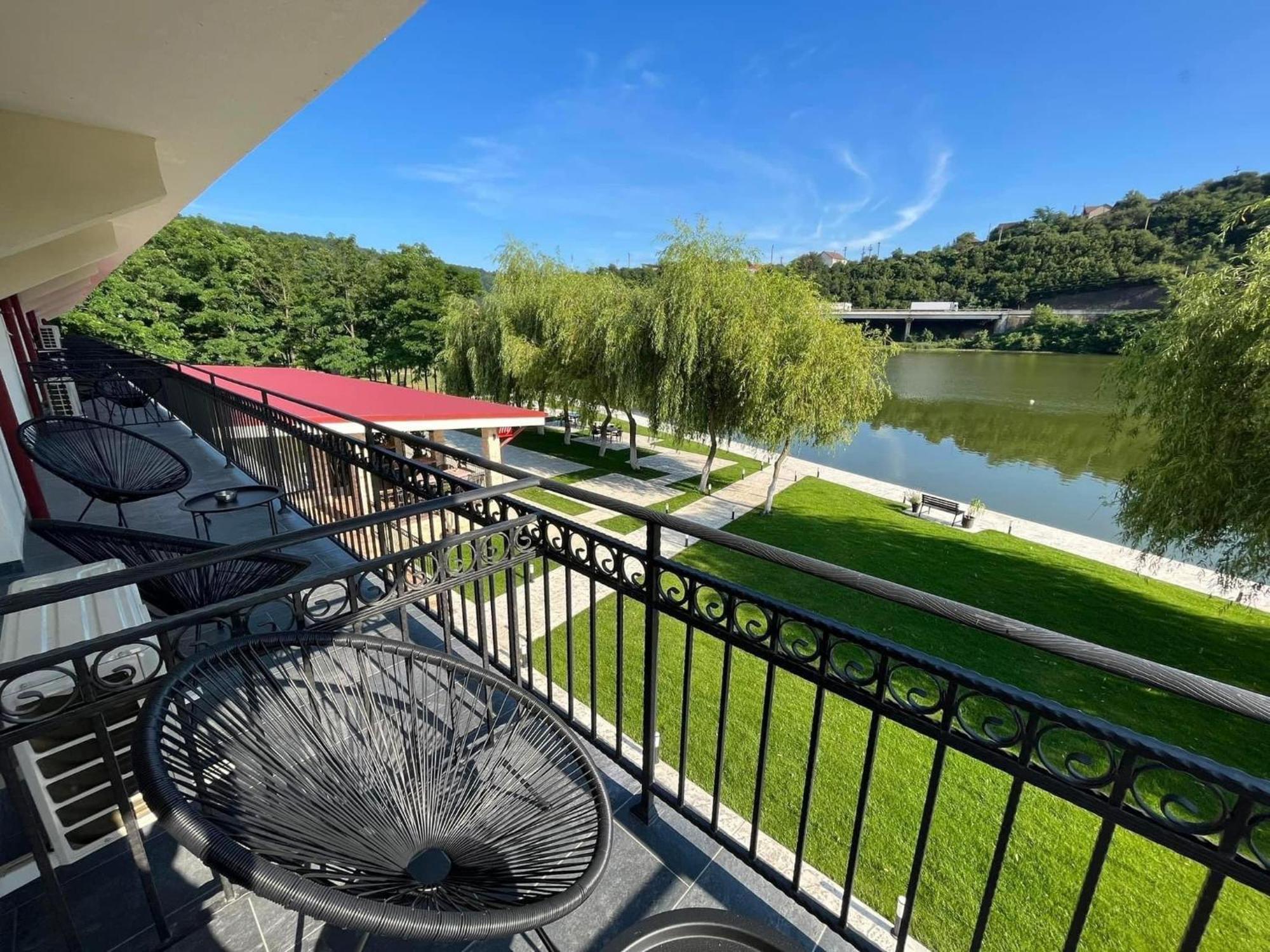 Vega Resort Restaurant & Lodge Orşova Dış mekan fotoğraf